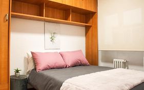 Residencial Leyra, Piso Centrico De 6 Habitaciones, 8 Camas